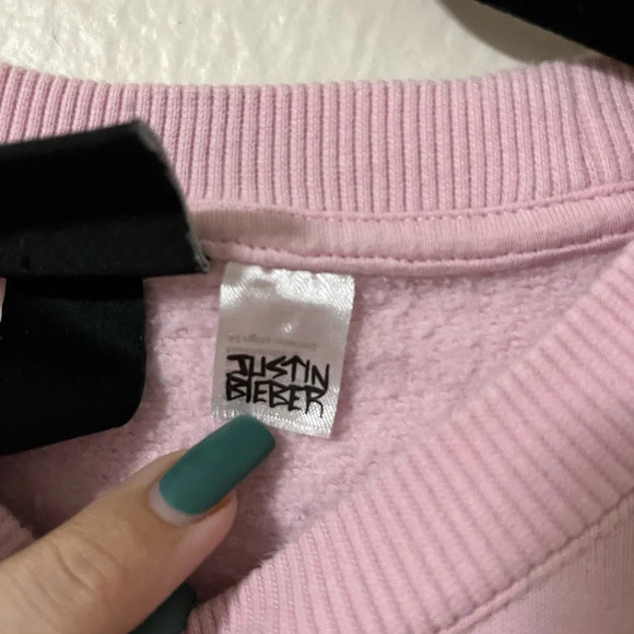 Justin Bieber Changes 2020 H&M pink baseball oversized crewneck size medium - Picture 3 of 5